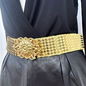 Vintage gold tone fish scale design stretchy Belt